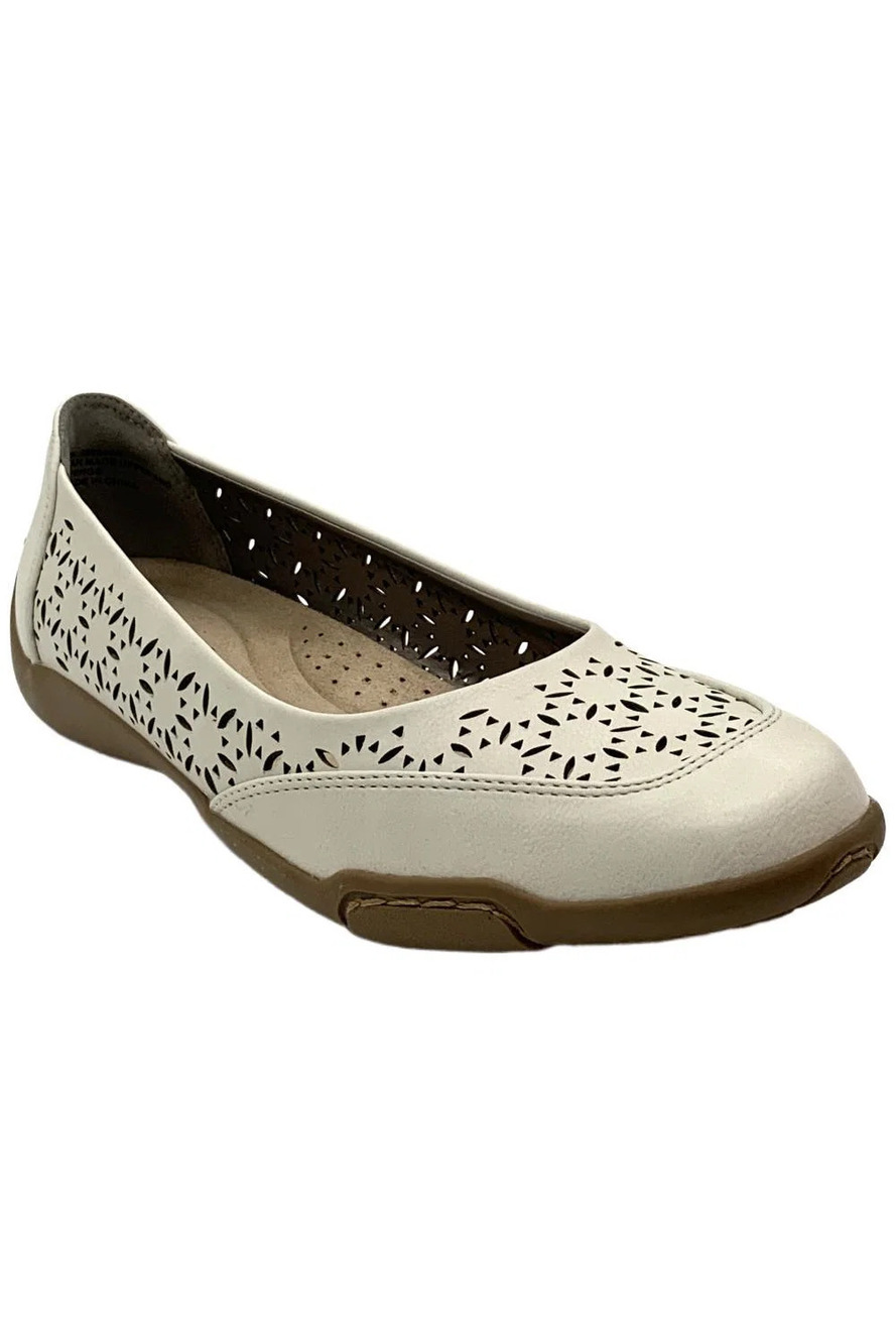 ARRAY Women's Jordan Cutout Comfort Flat Bone - Narrow